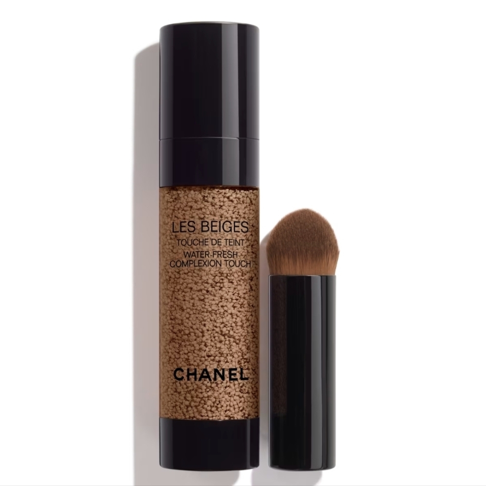 CHANEL Les Beiges Water-Fresh Complexion Touch Foundation B50